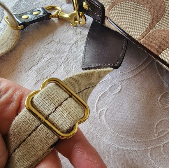 ✨️NWT✨️ Coach Signature Canvas & Leather Swing Pack Crossbody - 2008 - Picture 11 of 12